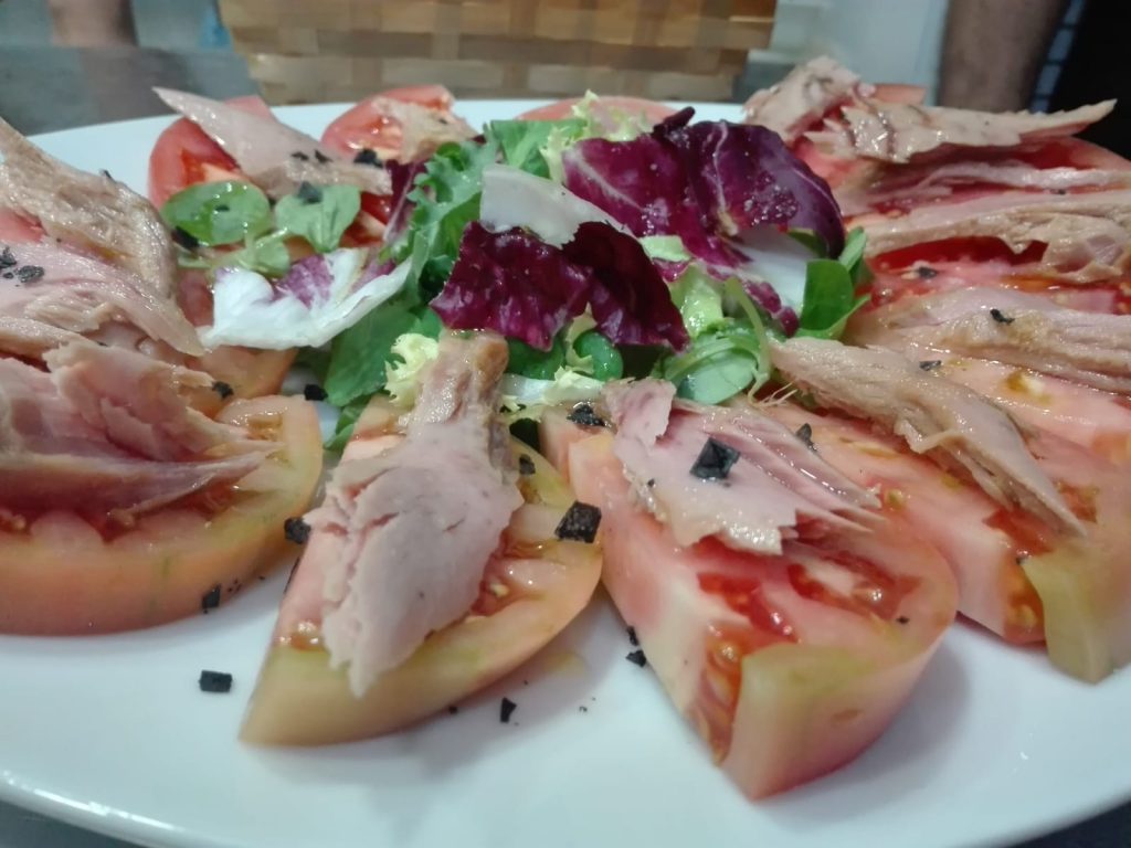 tomate con ventresca