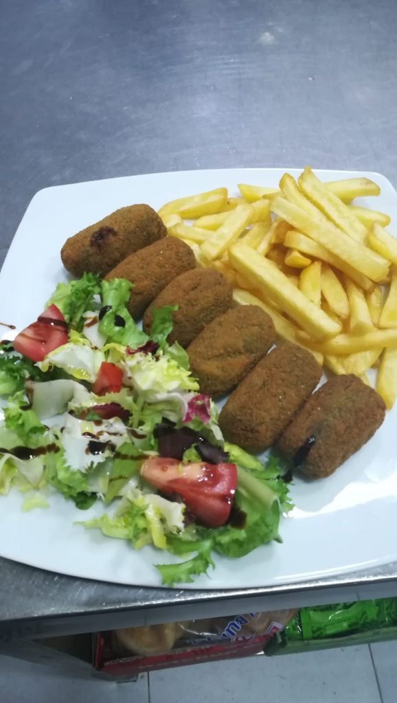 plato de croquetas